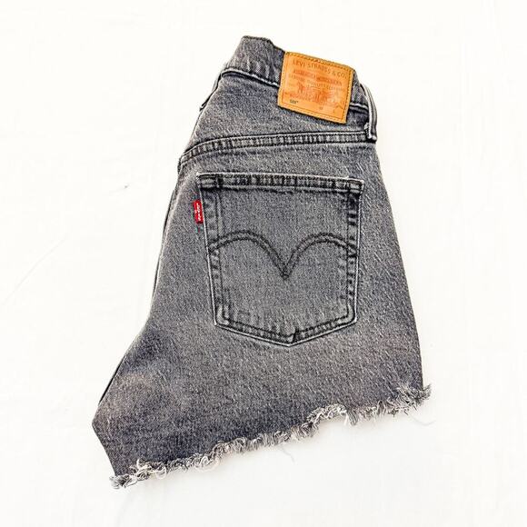 Levi's 501 Charcoal Denim Cutoff Jean Shorts Black Denim Button Fly Size 28 - Picture 5 of 5